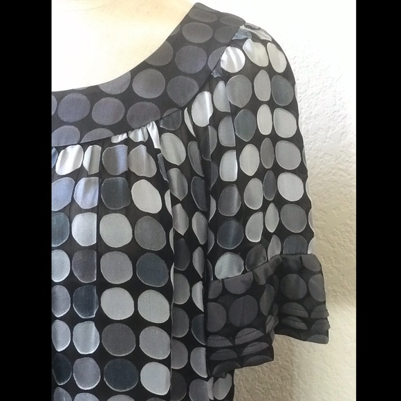 Pre-owned BCBG Max Azria Polka Dot Blouse, Size M - Picture 2 of 9